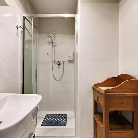 Giove Stazione - 3*