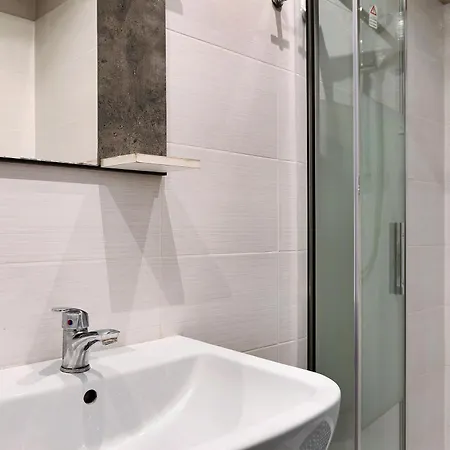 Giove Stazione - 3* Prato (Prato)