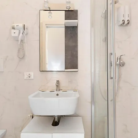 Giove Stazione - Affittacamere 3*